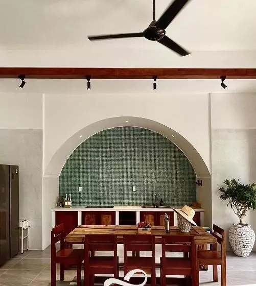 تختخواب و صبحانه Lo Villa Phu Yen
