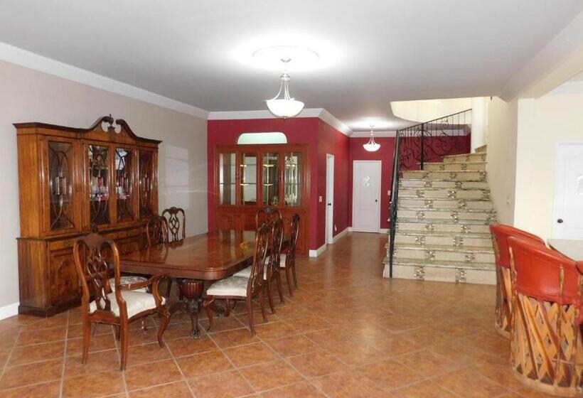 Bed and Breakfast Sojourner’s Vista Del Lago