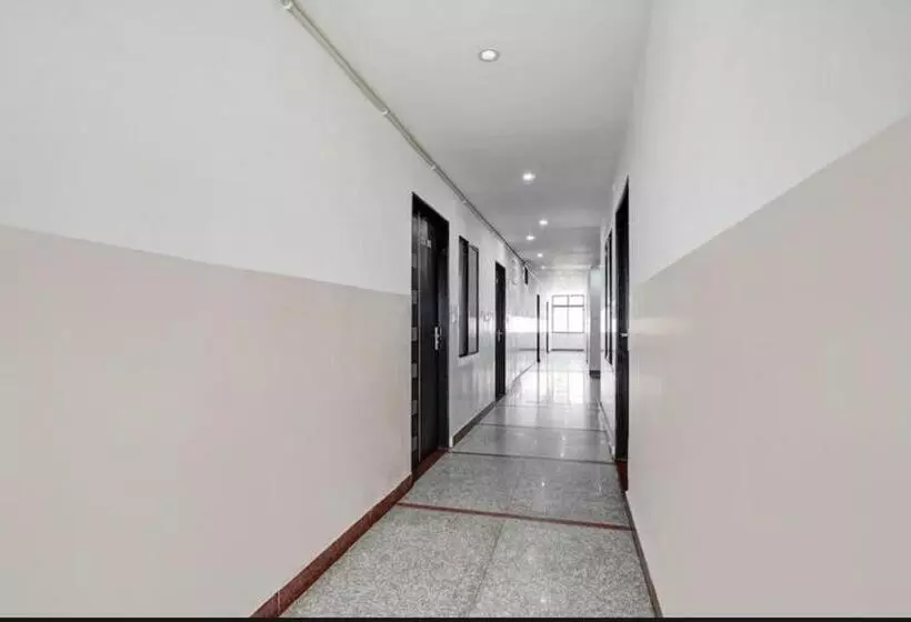 Fabhotel Collection Hotel Sky Heights