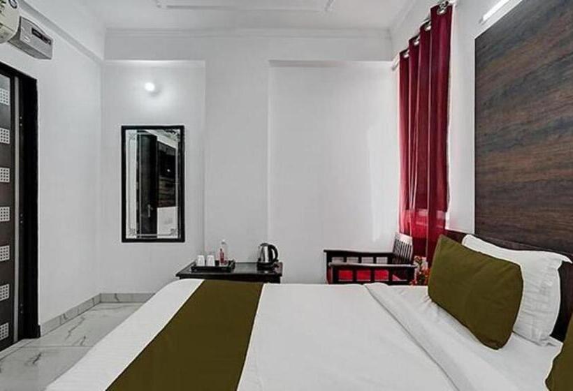 Fabhotel Collection Hotel Sky Heights