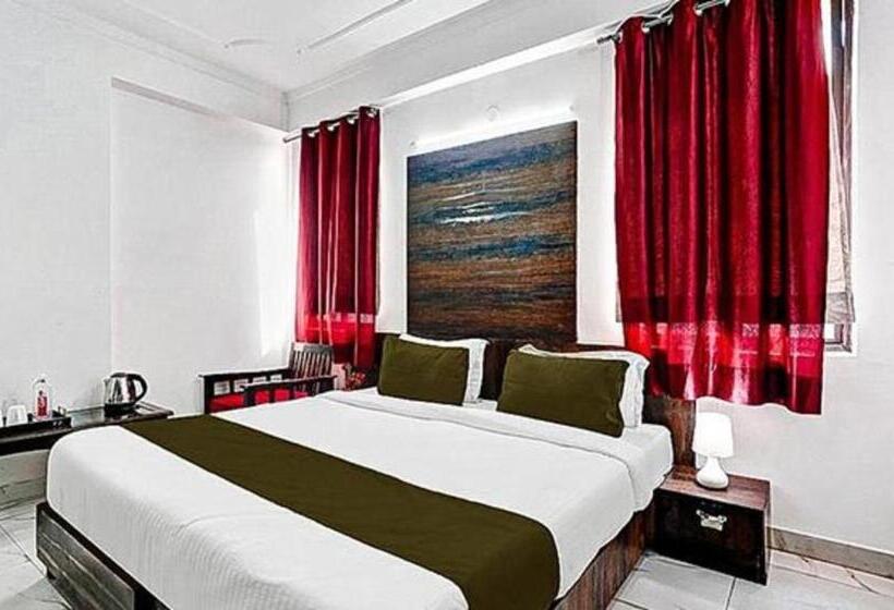 Fabhotel Collection Hotel Sky Heights