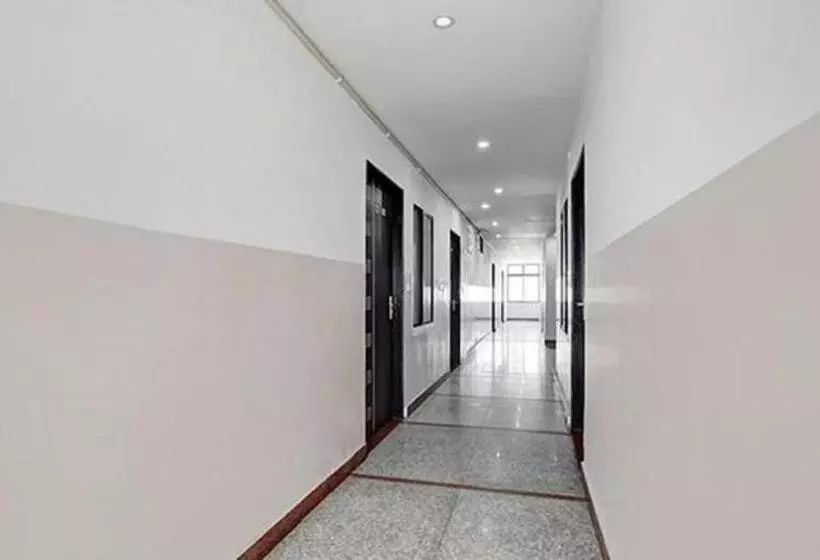 Fabhotel Collection Hotel Sky Heights