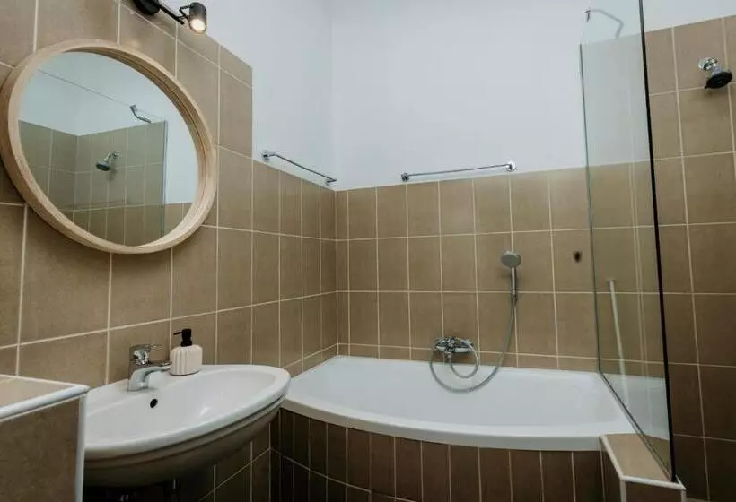 Fritz Manor Bed And Breakfast