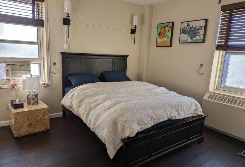 Fully Renovated Manhattan Gem