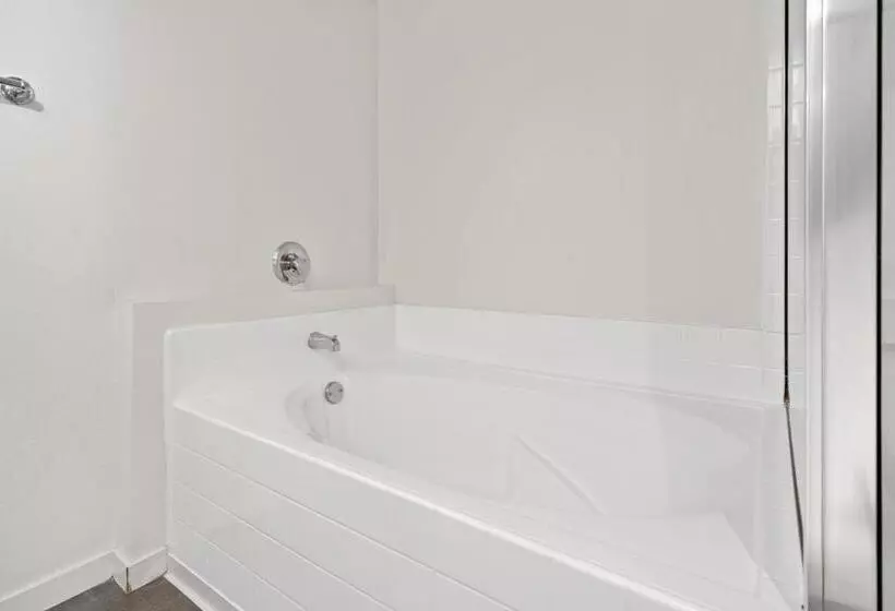 Heart Of Santa Monica , Orange Pearl Condo