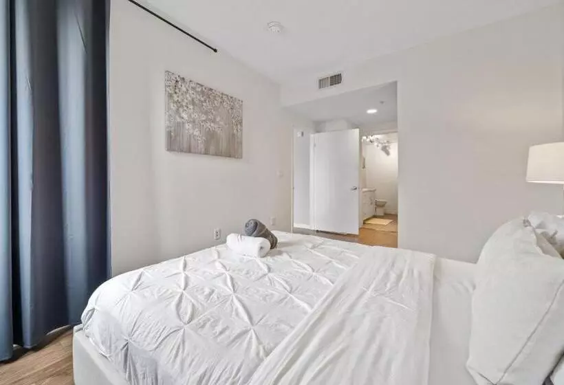 Heart Of Santa Monica , Orange Pearl Condo