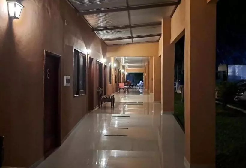 هتل Altamirano