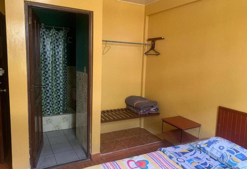 酒店 Hostal Residencial La Esmeralda