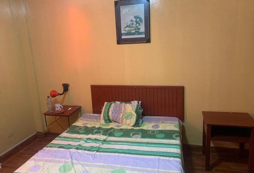 酒店 Hostal Residencial La Esmeralda