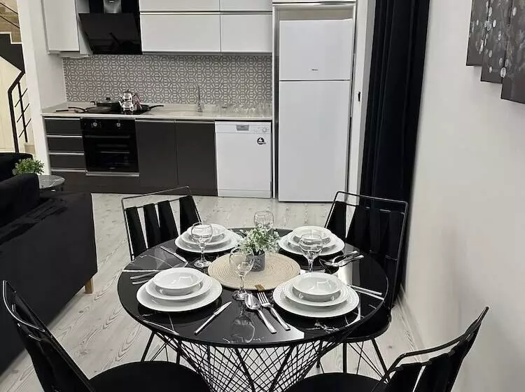 Kt Home Hotel & Apartments