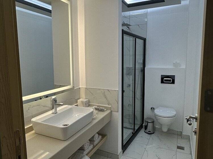 Kt Home Hotel & Apartments