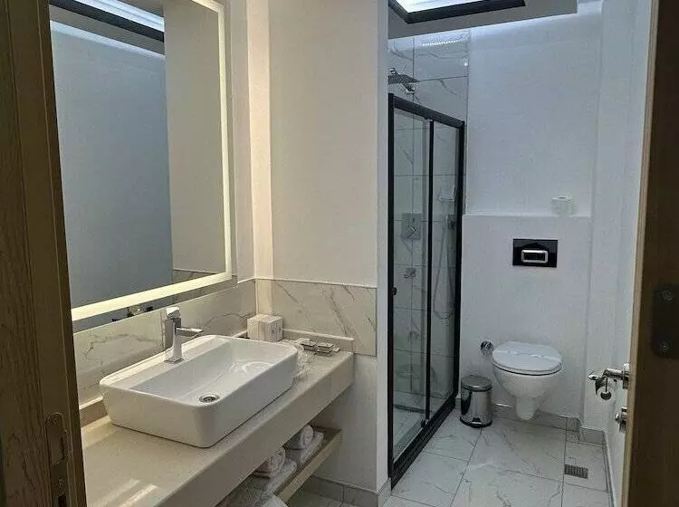 Kt Home Hotel & Apartments