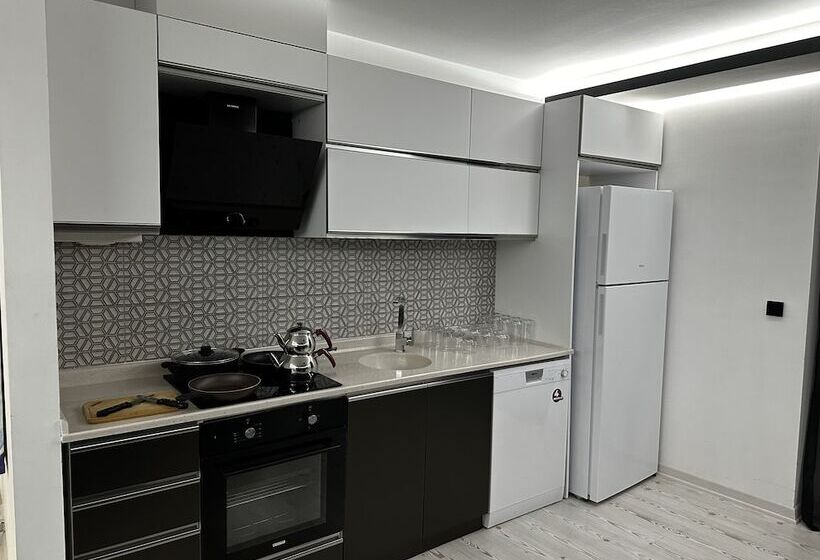 Kt Home Hotel & Apartments