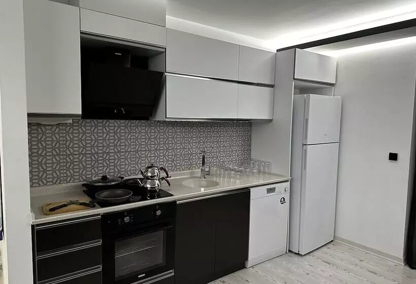 Kt Home Hotel & Apartments