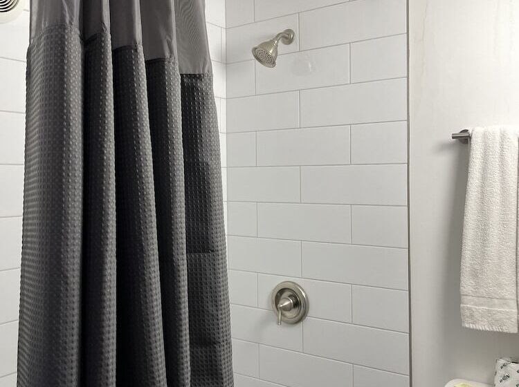 汽车旅馆  Stone Creek Inn