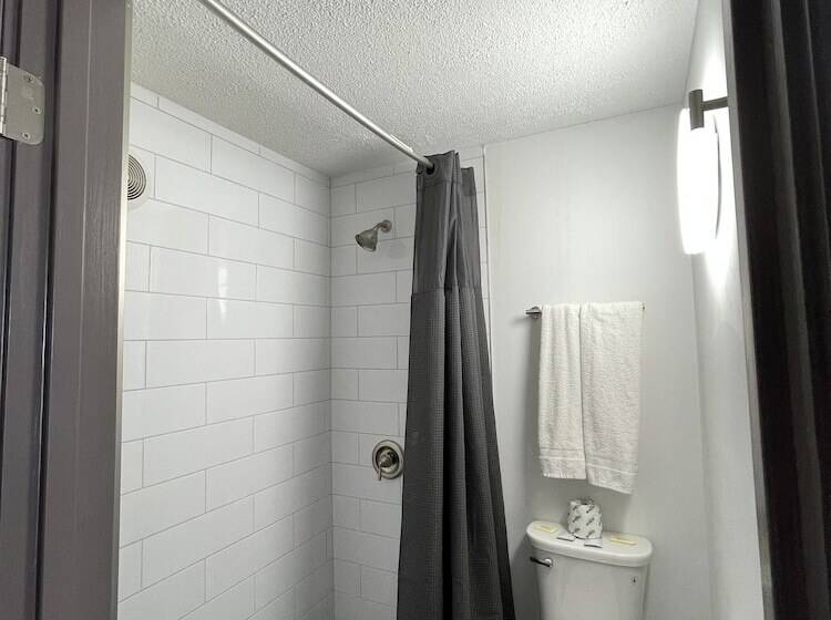 汽车旅馆  Stone Creek Inn