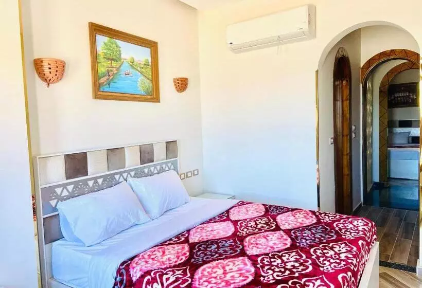 New Abusimble 2 Hotel & Restaurant