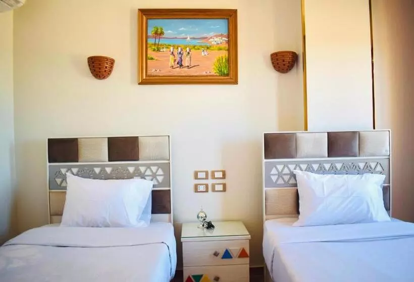 New Abusimble 2 Hotel & Restaurant