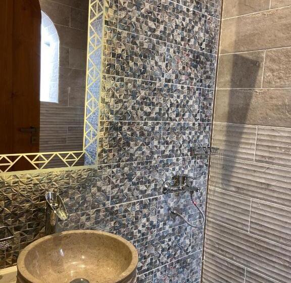 New Abusimble 2 Hotel & Restaurant