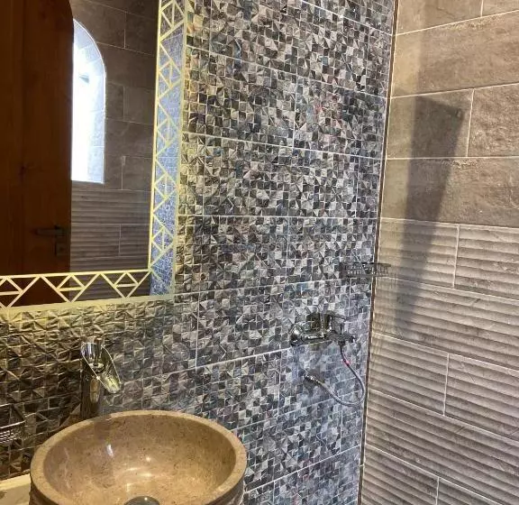 New Abusimble 2 Hotel & Restaurant