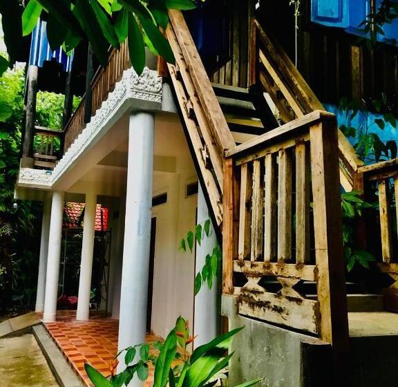 پانسیون Brightness Villa, Private Home Stay