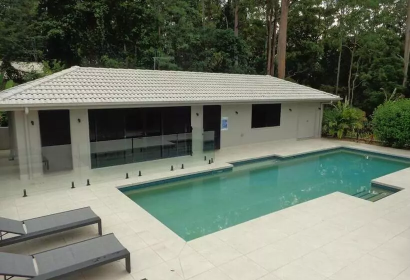 Majatalo Noosa Buoys