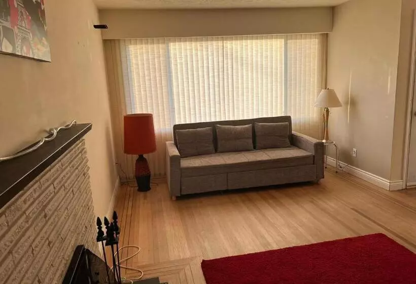 ペンション Private Queen Bed In Delta/surrey With Garden View