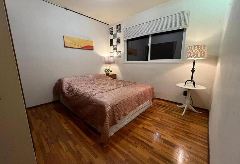 Pensionat Private Queen Bed In Delta/surrey With Garden View