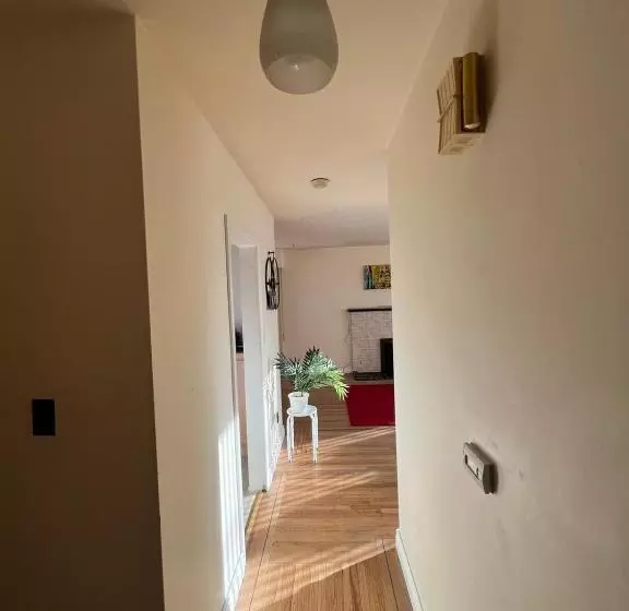 ペンション Private Queen Bed In Delta/surrey With Garden View