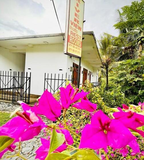 Panzió River View Family Rest