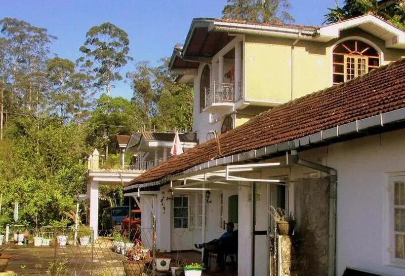 ペンション The Bawa S Guest House