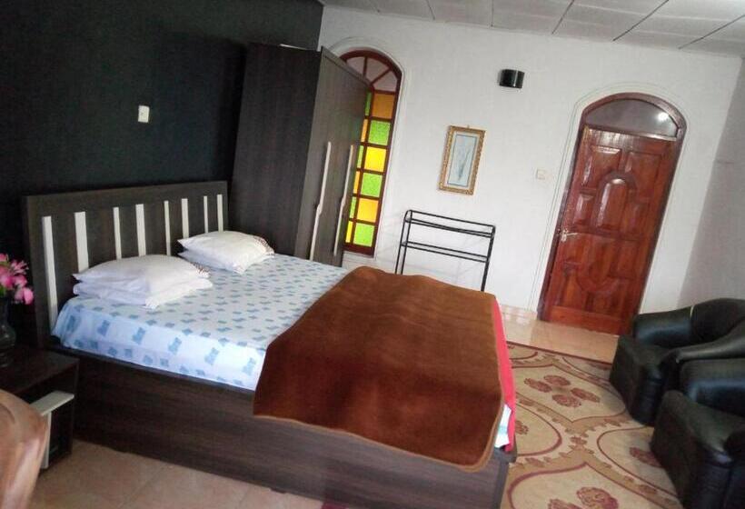 Pensiune The Bawa S Guest House