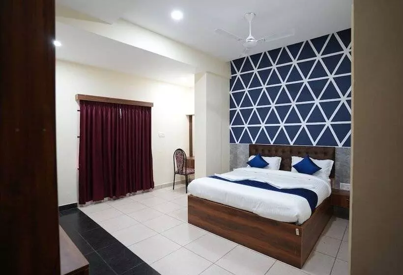 Vivelaa Hotels And Restobar
