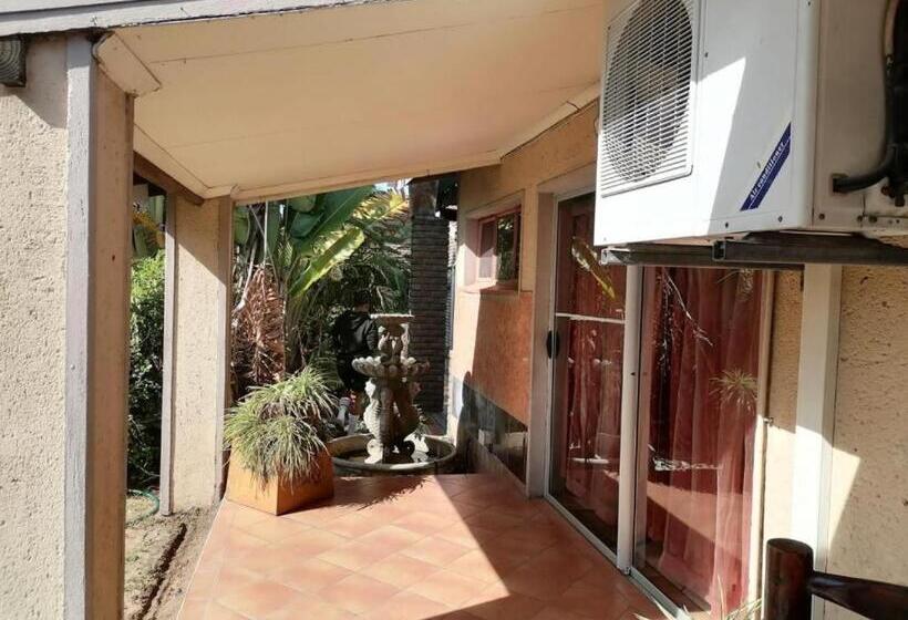 Bed & Breakfast Two Summers Guesthouse