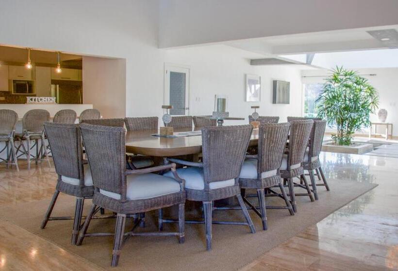 تختخواب و صبحانه Villa Bikini