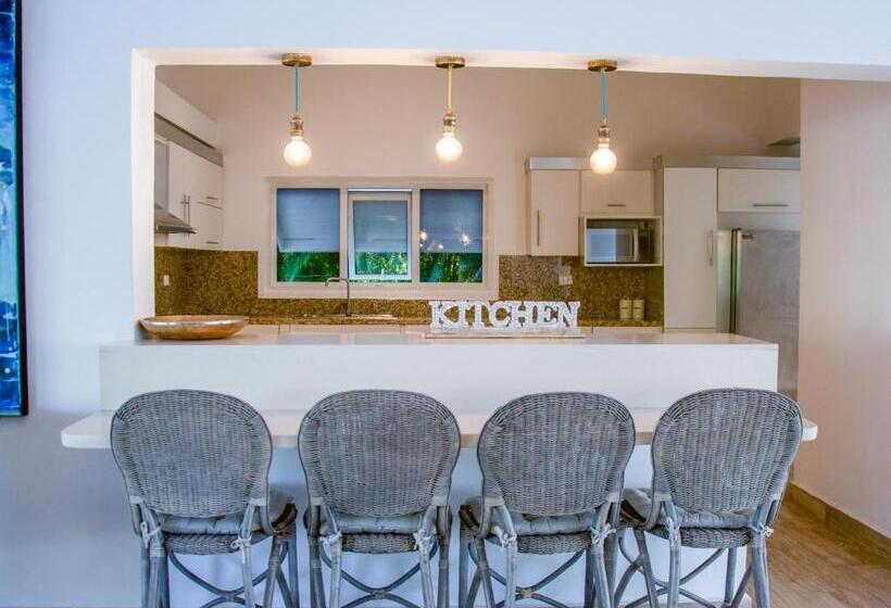 تختخواب و صبحانه Villa Bikini