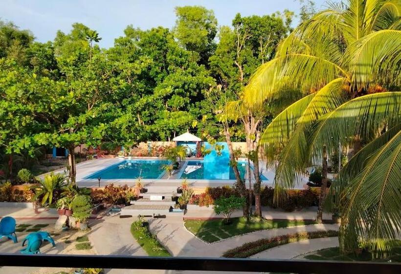 Dumalaay Coastline Resort