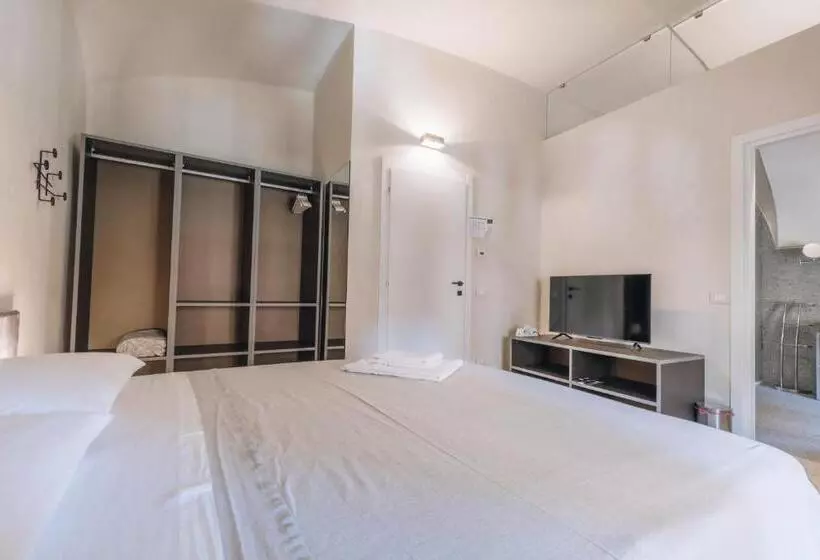 هتل Foresteria Il Voltone