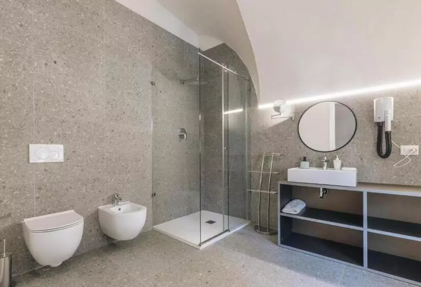 هتل Foresteria Il Voltone