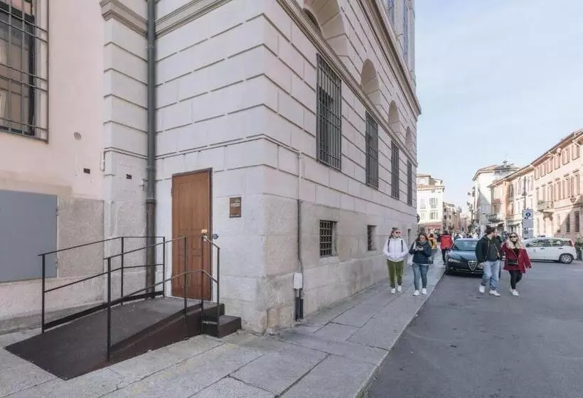 هتل Foresteria Il Voltone