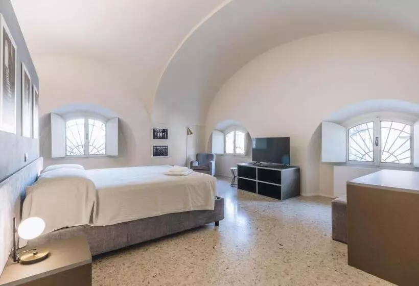 هتل Foresteria Il Voltone