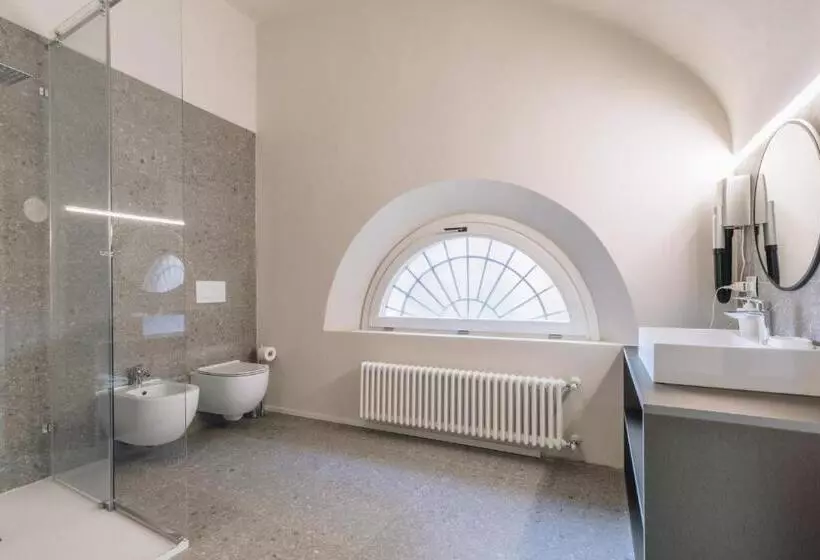 هتل Foresteria Il Voltone