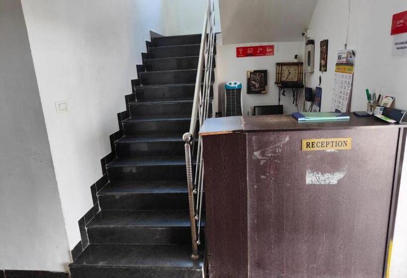 فندق New Cresent Park