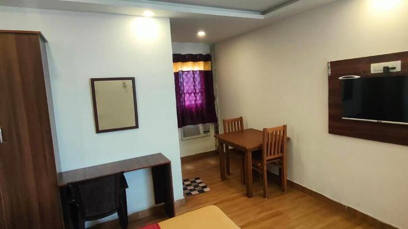 فندق New Cresent Park