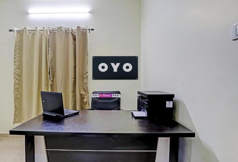 ホテル Oyo Flagship P S