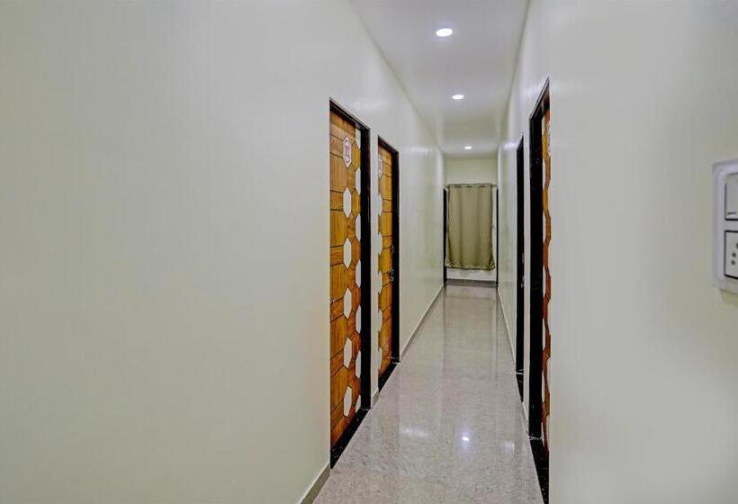 ホテル Oyo Flagship P S