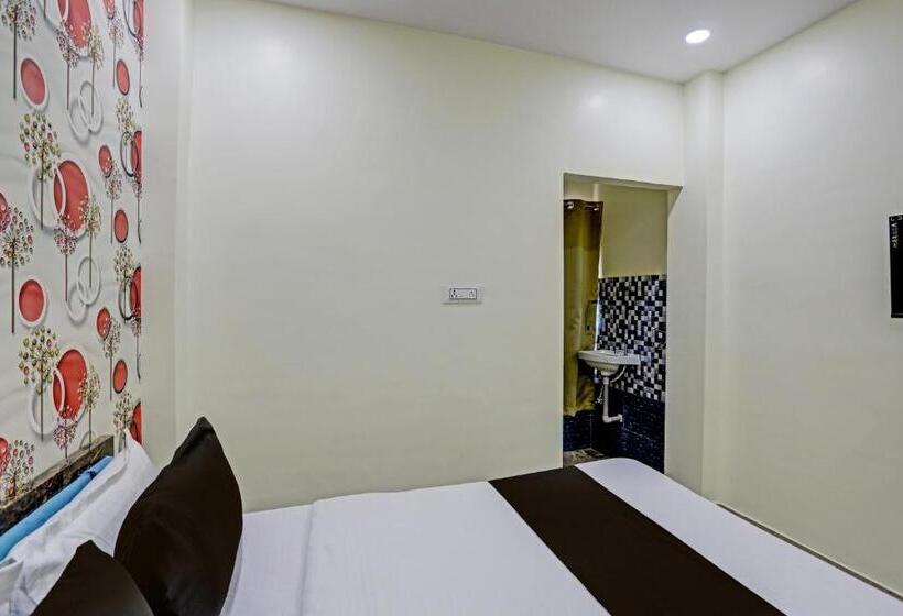 ホテル Oyo Flagship P S