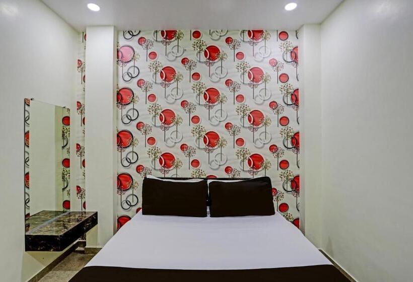 ホテル Oyo Flagship P S