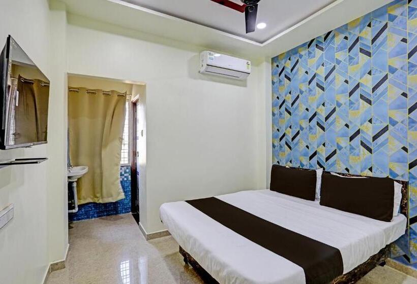 ホテル Oyo Flagship P S