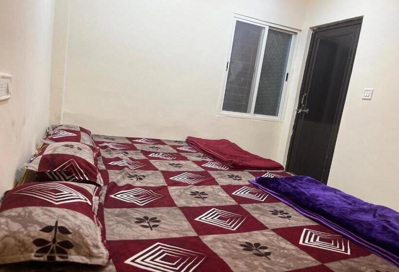 Отель Shivganga Guest House